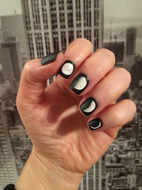 moon-phase-nails